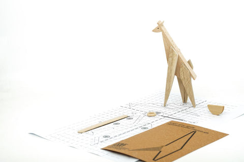 Giraffe handmade wooden magnetic puzzle toy design