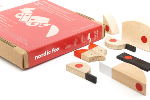 Nordic fox design magnetic puzzle